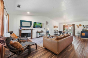 Perfect 3BR Minutes to Coffee Pot Trails